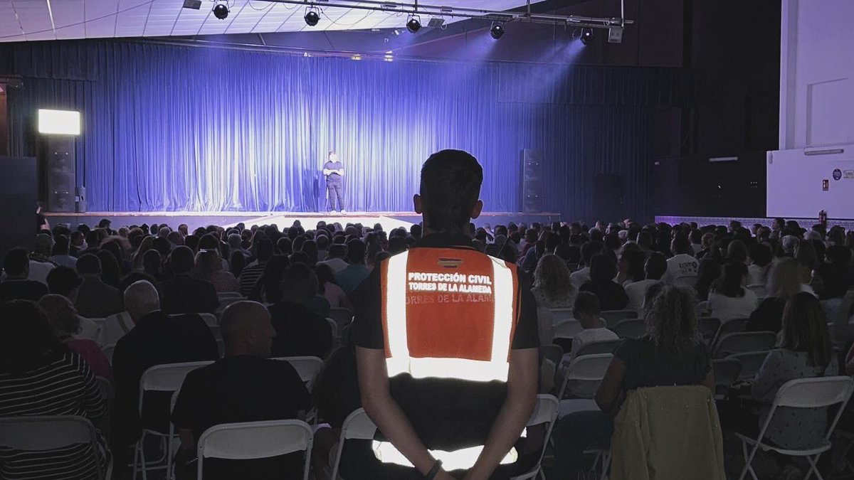protetorres's tweet photo. 🟠🔵 #Torres Durante todo el día de hoy estamos presentes en el XV certamen de danza celebrado en nuestra localidad donde participarán al rededor de 1500 participantes de diferentes escuelas del la región. #lasprotescuentan @Ayto_Torres https://t.co/tssE72GtQd