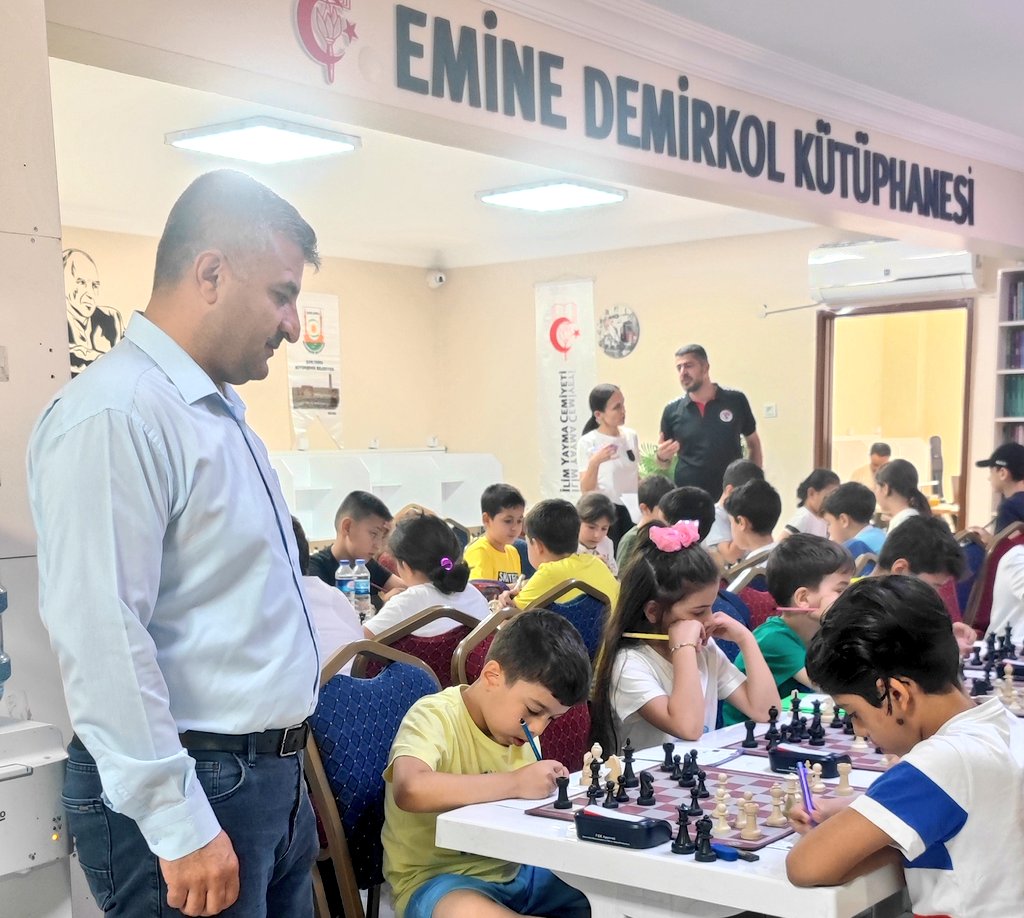 Şanlıurfa Satranç İl Temsilciliği (@satrancurfa) on Twitter photo 19 Mayıs Gençlik ve Spor Bayramı Satranç Turnuvası <a href="/sanliurfabld/">Şanlıurfa Büyükşehir 🇹🇷</a> Zübeyde Demirkol Gençlik merkezinde başladı.
Sporcularımıza başarılar dileriz.
<a href="/GlkzTulay/">Gülkız TULAY</a> <a href="/OA_BAK/">Dr. Osman Aşkın Bak</a> <a href="/TurkishChess/">Türkiye Satranç Federasyonu</a> <a href="/hasansildak/">Hasan ŞILDAK</a> <a href="/Ahmetdeddeoglu/">Ahmet Dedeoğlu</a> <a href="/Byomeraslan/">Ömer Aslan</a> <a href="/Eren_GSB/">Halil Eren</a> #19MayısAtatürküAnmaGençlikveSporBayramı #satranç 19 Mayıs Gençlik ve Spor Bayramı Satranç Turnuvası <a href="/sanliurfabld/">Şanlıurfa Büyükşehir 🇹🇷</a> Zübeyde Demirkol Gençlik merkezinde başladı.
Sporcularımıza başarılar dileriz.
<a href="/GlkzTulay/">Gülkız TULAY</a> <a href="/OA_BAK/">Dr. Osman Aşkın Bak</a> <a href="/TurkishChess/">Türkiye Satranç Federasyonu</a> <a href="/hasansildak/">Hasan ŞILDAK</a> <a href="/Ahmetdeddeoglu/">Ahmet Dedeoğlu</a> <a href="/Byomeraslan/">Ömer Aslan</a> <a href="/Eren_GSB/">Halil Eren</a> #19MayısAtatürküAnmaGençlikveSporBayramı #satranç