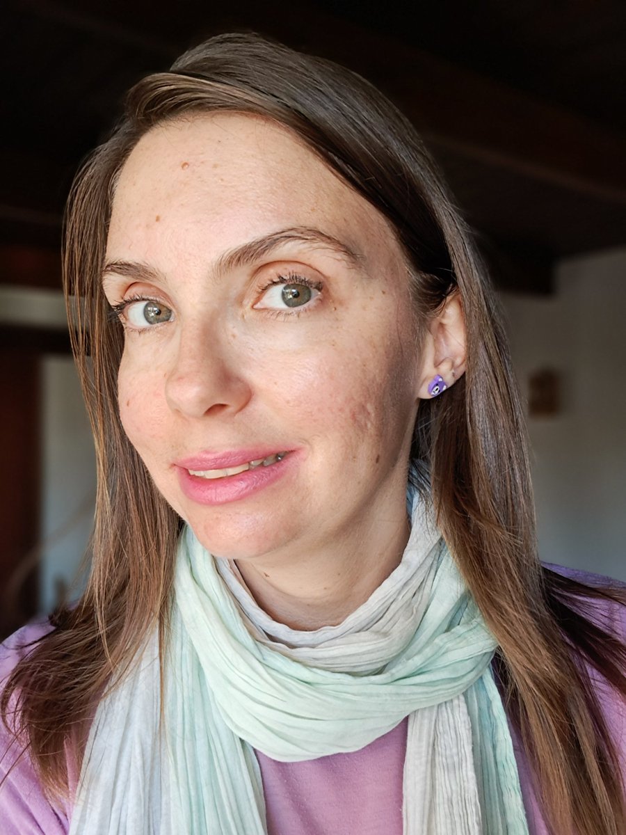 jeslllll's tweet photo. Which is better on me? Red lipstick or pink lipstick?💄 I am 38 years old.

#SingleChristian #Single #SmallTown #Dating #MakeUp #SouthAfrica #Christian https://t.co/kKWmmtFJjv