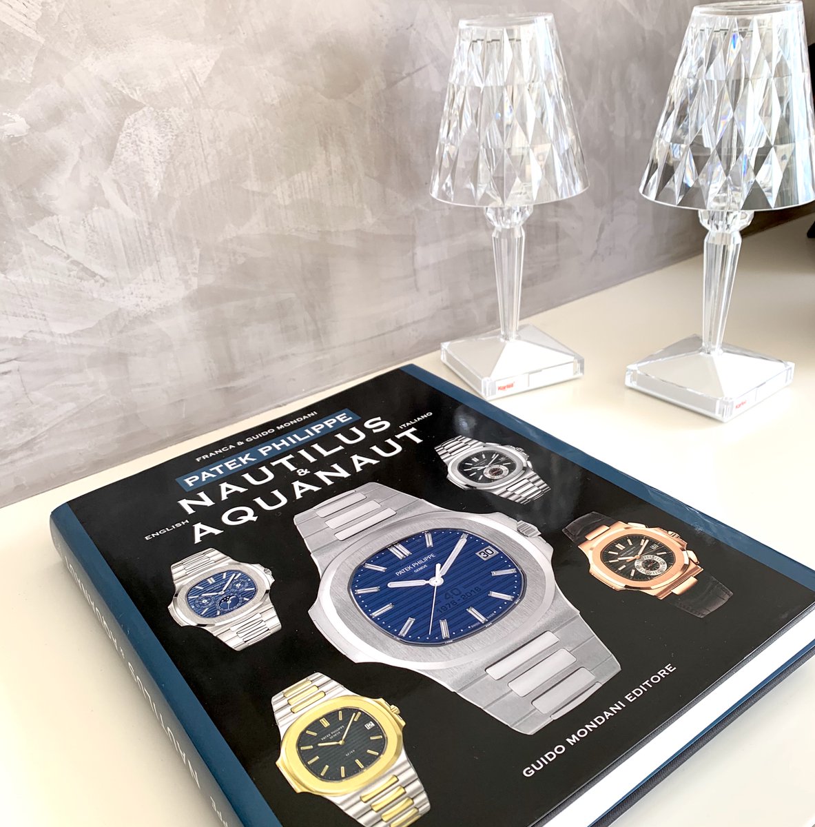 The most complete book on vintage and modern  Nautilus and Aquanaut models.
mondanionline.com/patek_philippe…
UPDATED EDITION WITH THE LATEST NEWS PRESENTED BY PATEK PHILIPPE
#patekphilippe #bookday