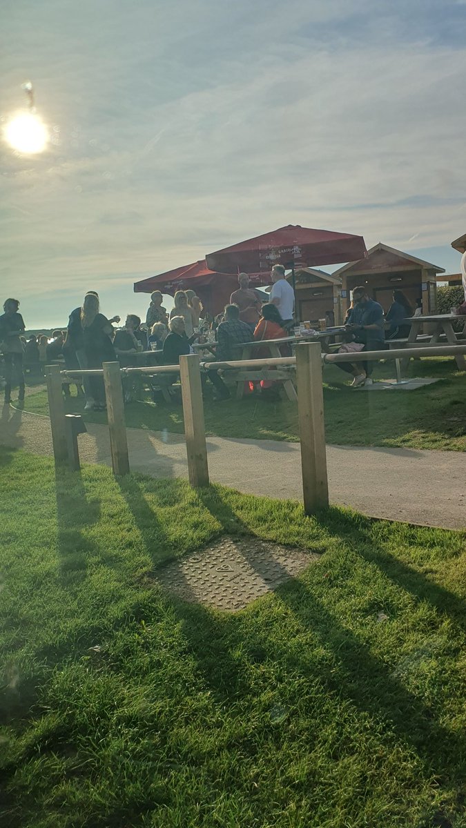 Thanks to everyone who came to Sunset Sessions at The Lake House, Waterloo last night. 🎶  It was absolutely rammed inside and out. ☀️

Big ups to all the team, huge efforts by them with the amount of people there 👏👏

#thelakehouse #sunset #waterloosunset #sunsetsessions