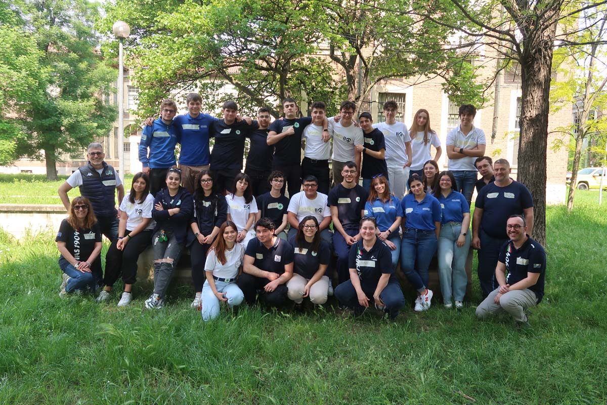 AnpasPiemonte's tweet photo. Gruppo giovani #AnpasPiemonte, numerose iniziative in programma come la partecipazione al #MeetAnpas per celebrare insieme i 120 anni di #Anpas e alle selezioni per il #Samaritan Contest, la gara giovanile internazionale sul #primosoccorso. #GiovaniAnpas 
https://t.co/dDXQPjHUHu https://t.co/sM4PI0mloH