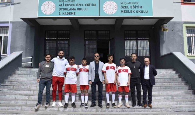 Musunsesi's tweet photo. Muşlu özel öğrencilerin hedefi Türkiye şampiyonu olmak

https://t.co/2pjwrTKvK6 https://t.co/WcXnBQecsh