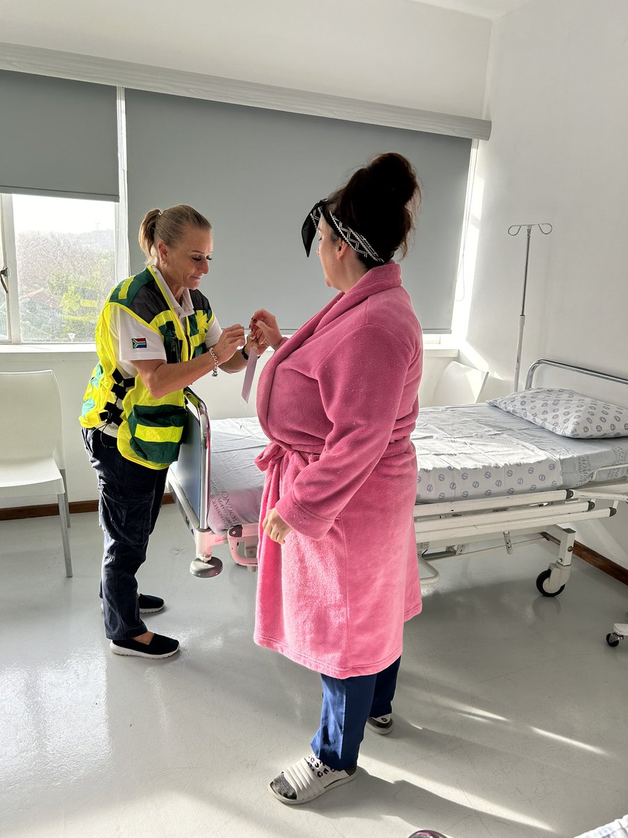 andreabooth7's tweet photo. #disastermedicine practical with #metroEMS, Dr WayneSmith and his amazing department #UCTEM #ICURN https://t.co/KOPK4uqB8i