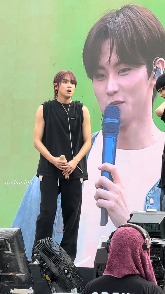 HAECHAN SLEEVELESS 😭😭🤍🤍

#NCTDREAM <a href="/NCTsmtown_DREAM/">NCT DREAM</a> #NCTDREAM_THEDREAMSHOW3_JAKARTA #THEDREAMSHOW3INJKT #TDS3INJAKARTA #HAECHAN