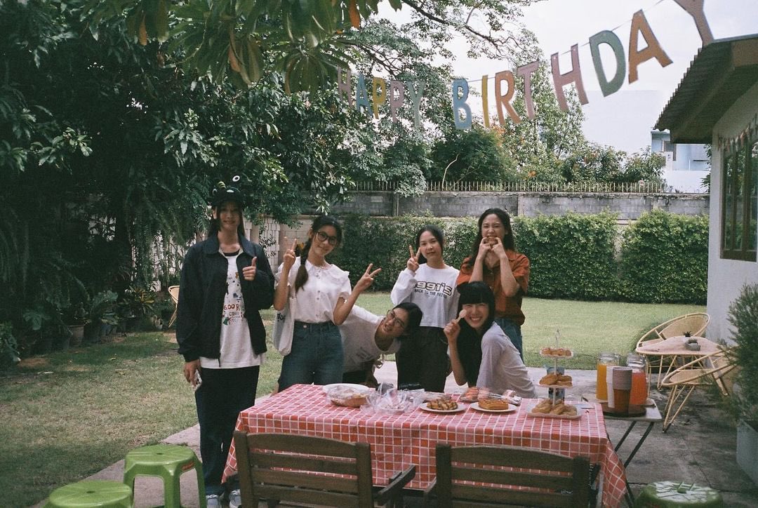 sapphoria_th's tweet photo. 📌IG: fonkanittha.k

“🎞️ : Sun’s birthday. At that time, i like Sun very much.” (Ongsa) 

 #23point5EP11 https://t.co/kOHVy4Lh4p