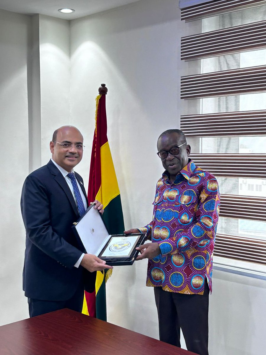 High Commissioner Manish Gupta paid a courtesy call on Hon. Albert Kan-Dapaah, Minister of National Security of Ghana. The meeting provided an opportunity to discuss bilateral cooperation and issues of mutual interest. #indiaghana #partnership