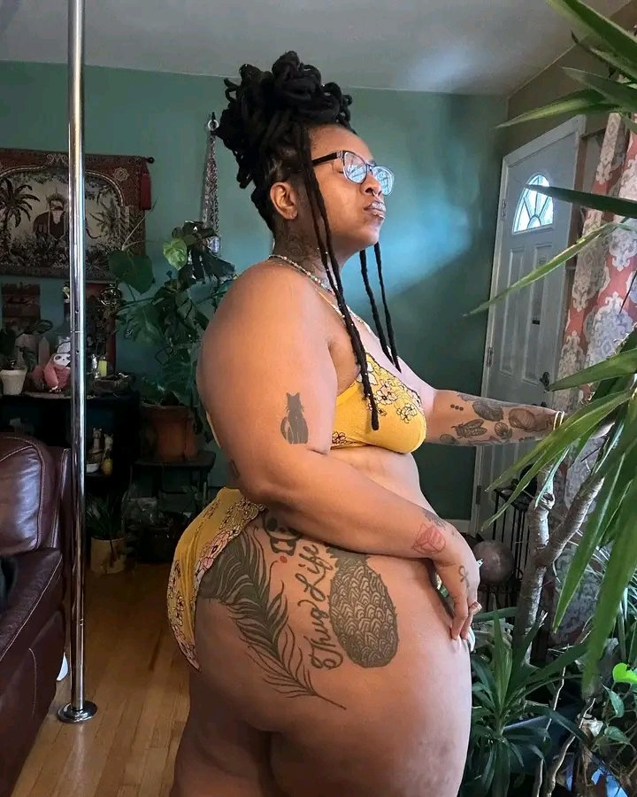 DiamondLeech0's tweet photo. π
π½ New Hair, Who This? Muah. π
Loc Repair & Style by @lafinesseboutique
#bbw #locs #womanwithlocs #thicc #thickthighsavelives #happiness #locstylesforwomen #blacklove #spirituality #crystalhealing #fenty #tattoos #womanwithtattoos #plussize #plussizemodel #loclove #loclivin https://t.co/E0tq2NdxKF