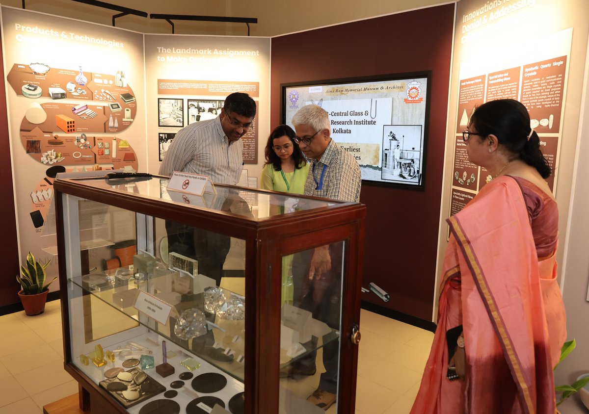 ARMMA_CGCRI's tweet photo. It was a pleasure to have Mr S. Krishnan,  Secretary  @GoI_MeitY  , Government  of India at the #Archives on the occasion of International Museum Day 2024.
@CSIR_IND @IcomOfficiel @GoI_MeitY https://t.co/hsmkF8iUwC