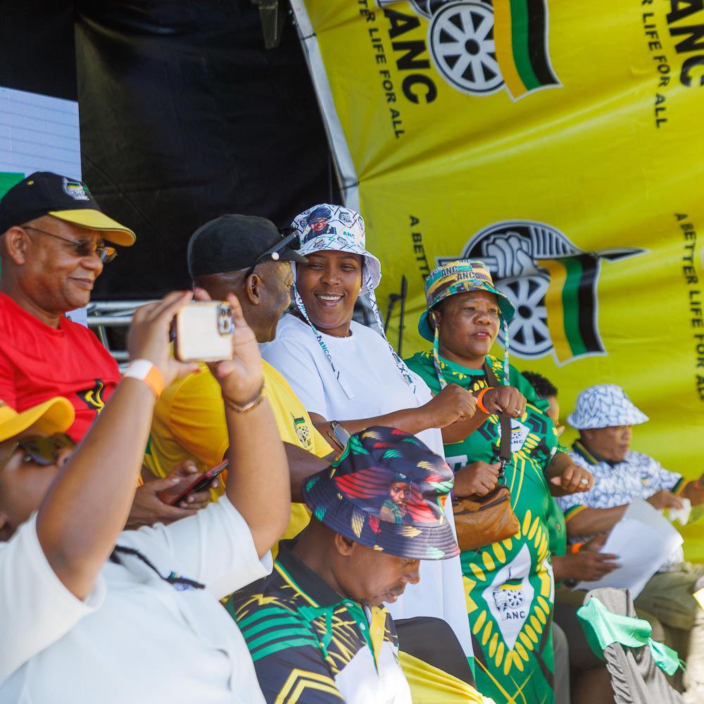 Refilwe_MP's tweet photo. ANC Northen Cape Siyanqoba Rally is currently underway in Upington ⬛️🟩🟨

1st ballot - vote ANC ⚫️🟢🟡
2nd ballot- vote ANC⚫️🟢🟡
3rd ballot-  vote ANC⚫️🟢🟡

#VoteANC2024 https://t.co/yBh58nbZ2w