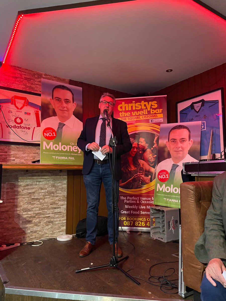Thanks to everyone who attended the rally in Christys last night. Very heartening to see such a big crowd from all over North Kerry. 👏 3 weeks to go1️⃣