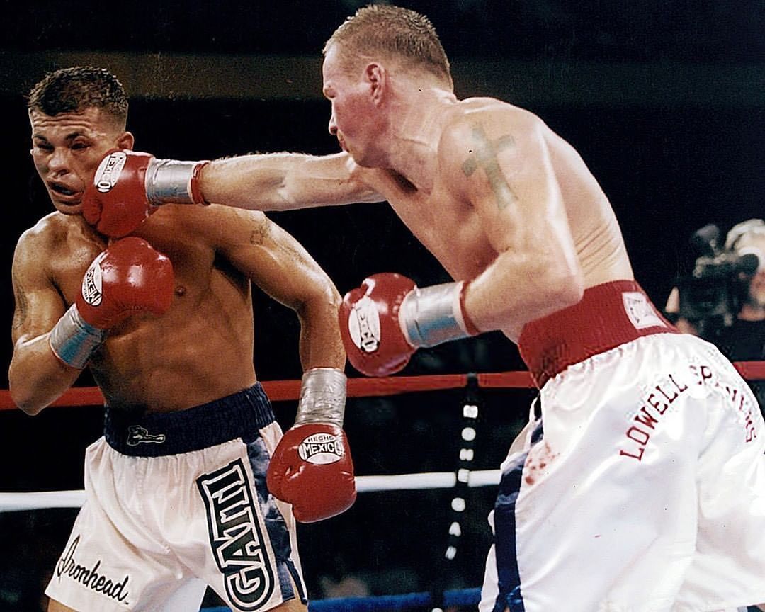 The first instalment of one of the most celebrated trilogies in boxing history saw Micky Ward pip Arturo Gatti to a majority decision in an unforgettable super-lightweight battle between two lion-hearted, all-action warriors #OnThisDay in 2002.