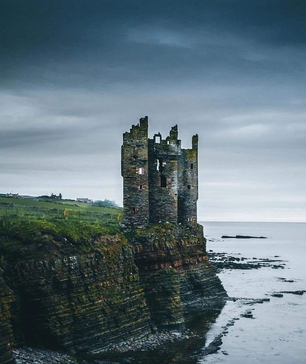 Keiss Castle, Caithness Northern Scotland 🏴󠁧󠁢󠁳󠁣󠁴󠁿💙💫🏰
