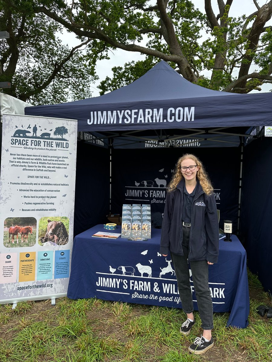 Torie and Lauren are at the @hadleighshow today! If you’re visiting please do head to row H and say hello 👋🏼 🐾 #jimmysfarm #sharethegoodlife