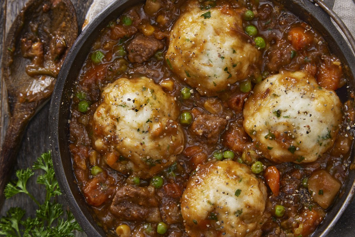 James Martin’s easy beef stew recipe for tender meat takes less than 30 minutes to prep express.co.uk/life-style/foo…