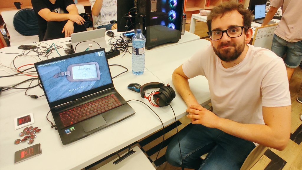 Estos dos pasados días estuvimos en Valencia Indie Summit 2024 presentando "Packing Up Life" por primera vez! Muchas gracias a toda la gente que probó la demo. #indiedev #indiedeveloper #indiegamedeveloper #madewithunreal #indiegame #puzzle #takagism #escaperoom