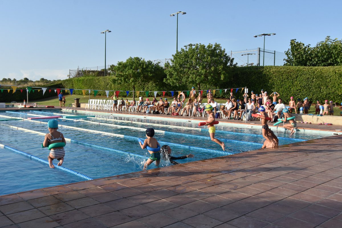 🏊‍♂️🏊‍♀️ El 3 de juny s’obren les inscripcions per als cursos de natació d’estiu #Torredembarra 🥽 Dos trams de cursets intensius ➡ de l’1 de juliol al 19 de juliol i del 22 de juliol al 9 d’agost 🗞 i.mtr.cool/nukfasdtqx 📷 Anna F.