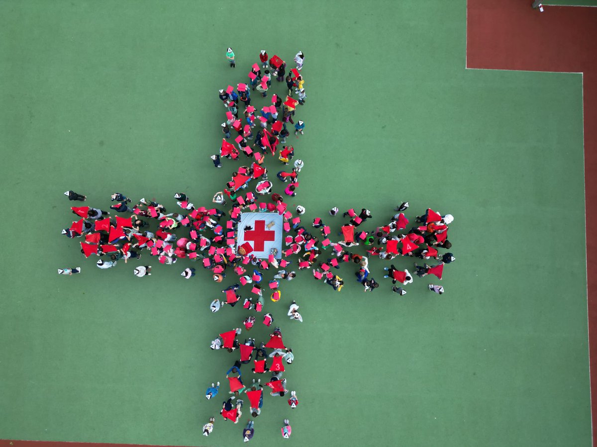 |#Evènement - Projet DIH |-260 élèves de cycle II et III du <a href="/LfjmPrimaire/">LFJM Primaire</a>  ont participé au projet porté par la <a href="/CroixRougeBE/">Croix-Rouge de Belgique</a> sur les - #DIH-droits internationaux humanitaires, l’occasion de se projeter sur la société de 2034 et de prendre conscience des enjeux à venir <a href="/aefeinfo/">AEFE</a>