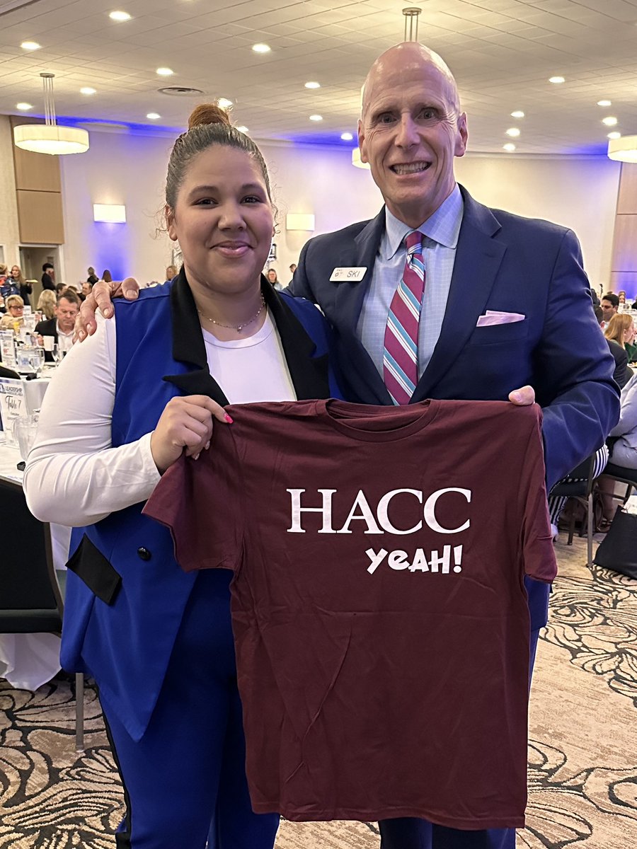 Q: What do these exceptional women have in common? A: A ❤️ for @HACC_info as sisters & employees (lt), parents, friends or alumni. #haccyea @DDBhbg @Members1stFCU @thecityofhbg @UPMC
