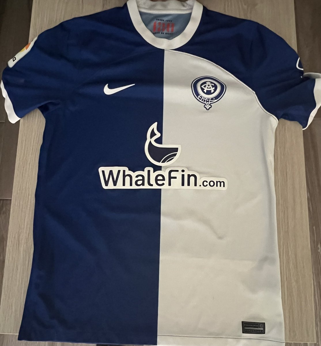 🚨SORTEO(otra oportunidad) Si Memphis Depay MARCA  el domingo contra el Osasuna, sorteo esta camiseta.
‼️REQUISITOS:
-SEGUIRME
-DARL LIKE Y RT A ESTE TWEET