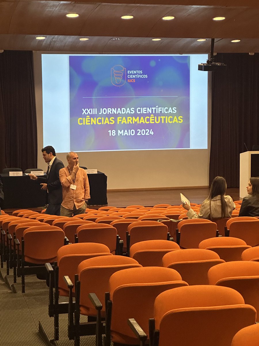 CFortunae's tweet image. Moderating…drugs. 😀 #iucs #pharmaceuticalsciences