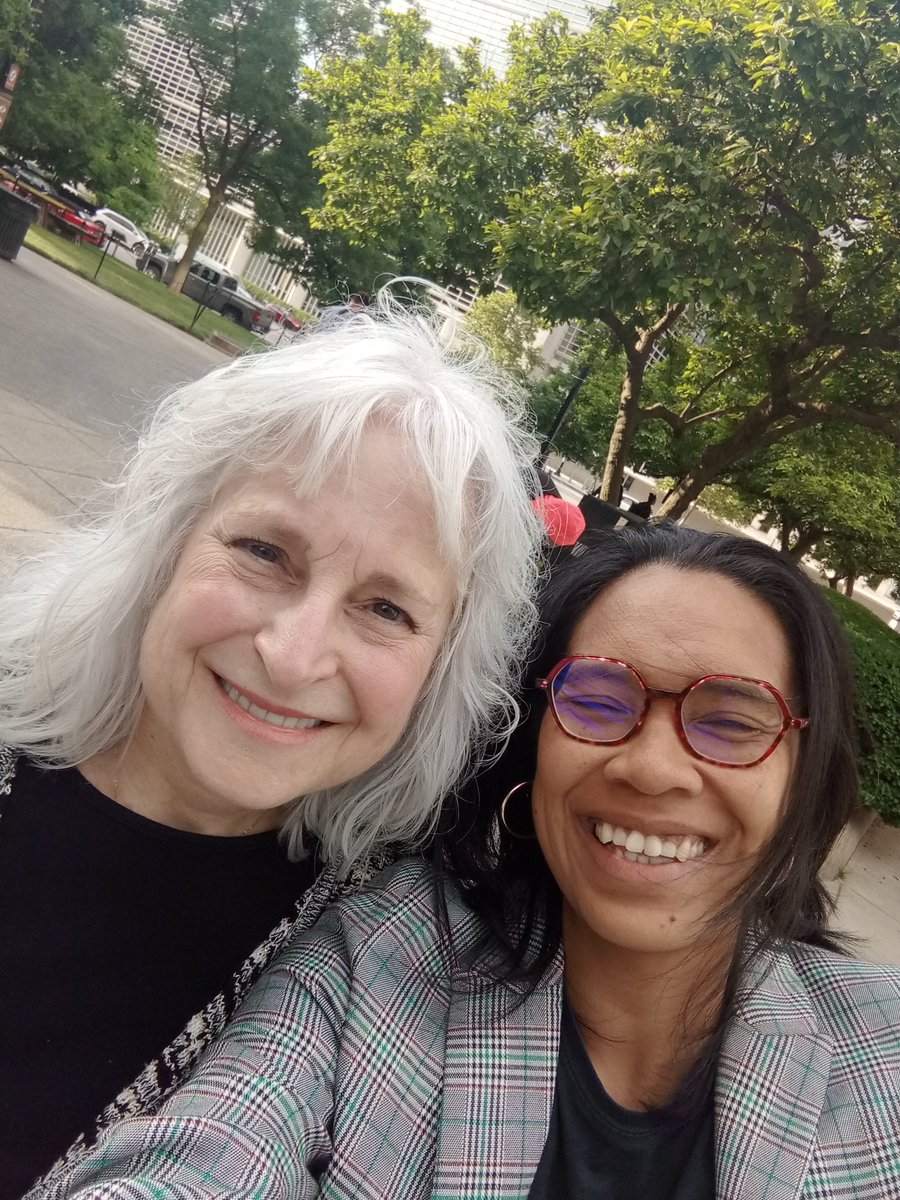 KeRafitoson's tweet image. Grateful for these precious gifts from inspiring thinkers and friends. @karthik_econ whom I met at #TED2024 included a chapter on citizen assemblies in his book, while @shaazka from @TraCCCatGMU published a guide on #NV support for international actors🔥 #KnowledgeIsKey