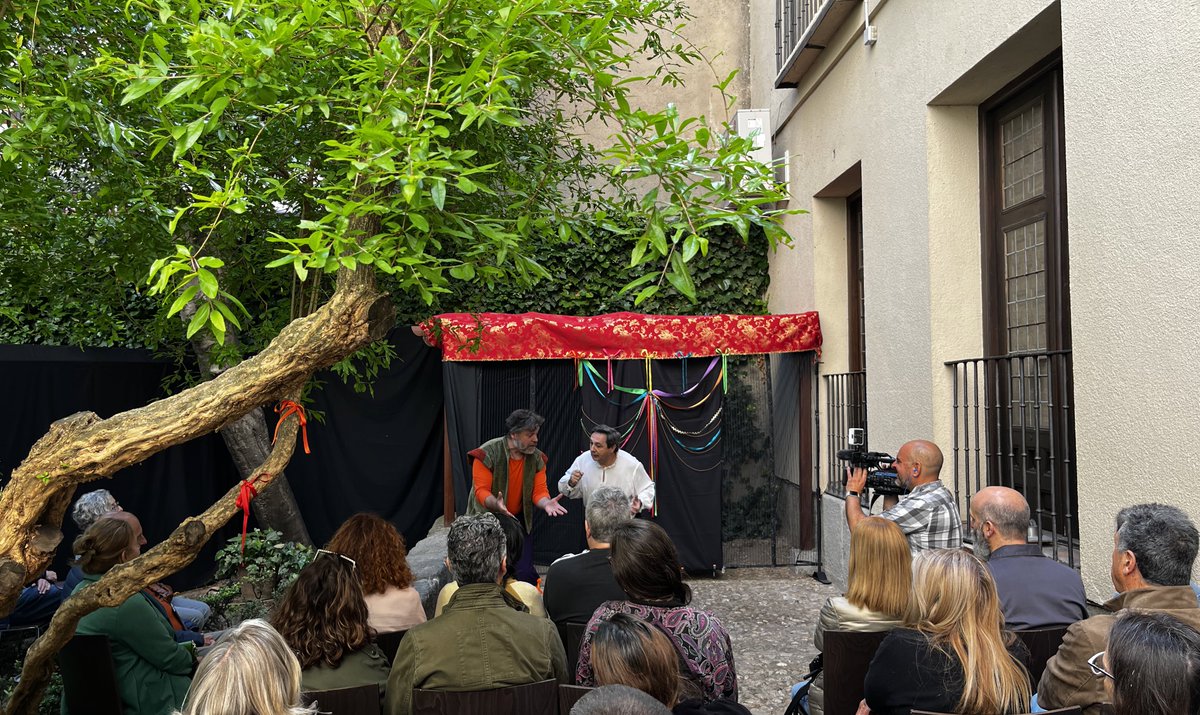 Gracias a Escarramán Teatro por habernos acompañado hoy en esta celebración del #DíaDeLosMuseos con la interpretación de la comedia “Los locos de Valencia” en nuestra Casa Museo Lope de Vega de la @ComunidadMadrid. ¡Enhorabuena!