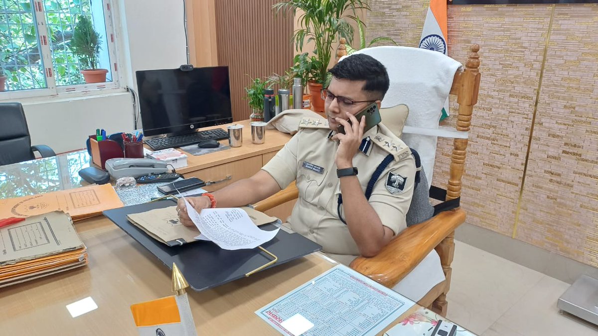 आज दिनांक 18.05.2024 को वरीय पुलिस अधीक्षक, गया के द्वारा जनता दरबार में आमजनों की शिकायतें सुनी गई। जिसमें कुल-20(बीस) लोग अपनी-अपनी समस्या लेकर उपस्थित हुए।
@bihar_police
 @IPRD_Bihar
 @thegreatkbc
 #GayaPolice
 #gaya_police_at_your_service
 #dial112 
 #HainTaiyaarHum