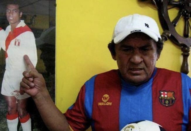 🎂 7️⃣5️⃣ Hugo #Sotil Cholo cumple 75 años, el exdelantero peruano integró a la gran selección de Perú de los 70 que se coronó en la Copa América 1975 e hizo un magnífico tándem con Cruyff en el FC Barcelona que ganó la Liga 1973/74. Elegido Futbolista Peruano del año 1973 y 1974.