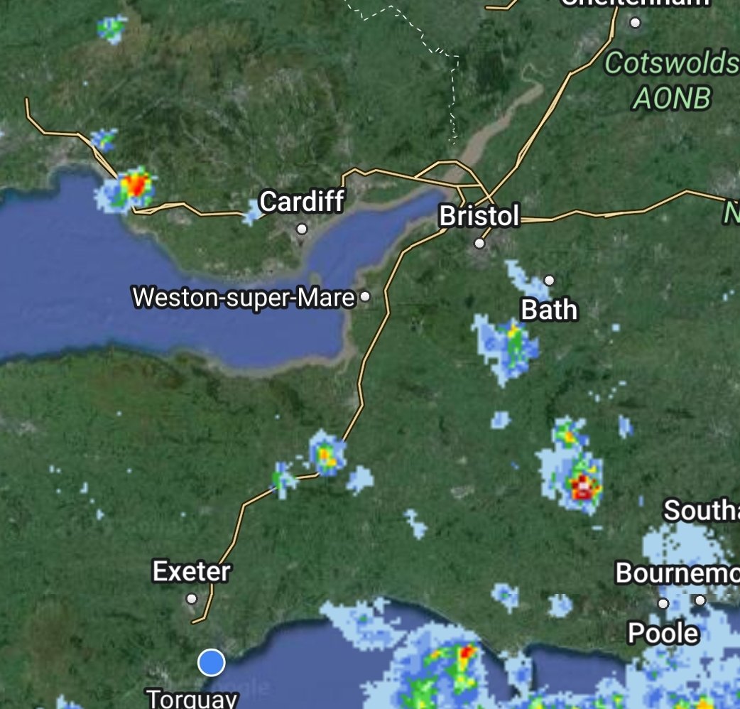 Convection initiated 🌦 over south Wales, SW England & Wiltshire ⚠️⛈️