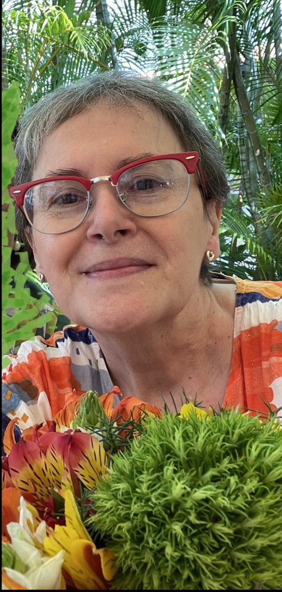 #CarolinaEspada #Letras #UCAB #Telenovela #MiGordaBella #Camaleona #LaTelenovelaEnVenezuela #ElNacional #TalCual #www d'<a href="/cmrondon/">César Miguel Rondón</a>
#PasiónPaís #Transtextos #TeatroDigital Adaptación/Dirección #CasasMuertas d'#MiguelOteroSilva invitación: youtu.be/1Bduyd5DJas y #EnAlgo por #Zoom