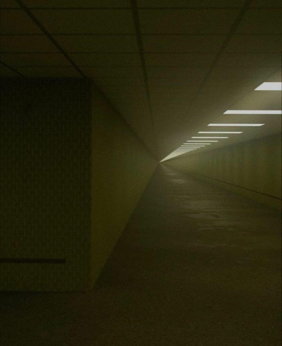 _LIM1NALSPACES_'s tweet photo. #liminalspaces #backrooms https://t.co/uxYqy3dMo6