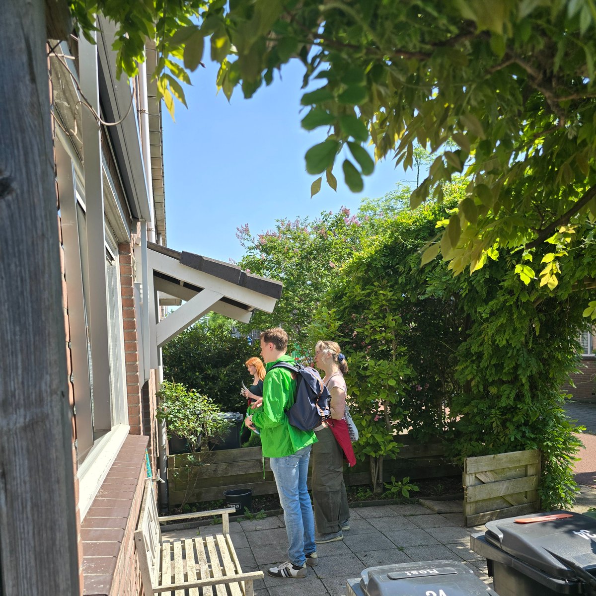 🌹🍀 Wat een prachtige dag voor een groene en sociale campagne voor de verkiezing van het Europees Parlement! Vandaag waren we in Overbos en deelden we zomerbloemzaadjes uit. Wil je meedoen met de campagne? Reageer dan op dit bericht. En natuurlijk: stem 6 juni <a href="/gl_pvda/">GroenLinks-PvdA</a>! 🍀🌹