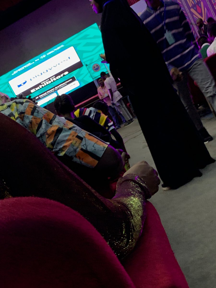 casper_sen's tweet image. What a good day see the bright side.  An Intentional and purposeful life starts with a positive mindset and step.  Well I believe it’s never easy but giving up shouldn’t be the option.   A session of enlightenment #LSCE1.0 #IscExpo #lagos