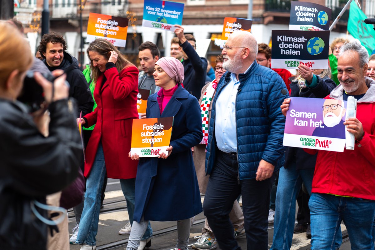 We gaan keihard oppositie voeren.

Wij vertegenwoordigen een Nederland waar we niemand uitsluiten en iedereen gelijk behandelen. Waar mensen een goed loon verdienen en waar we bouwen aan een leefbare toekomst.

Samen kunnen we het tij keren.