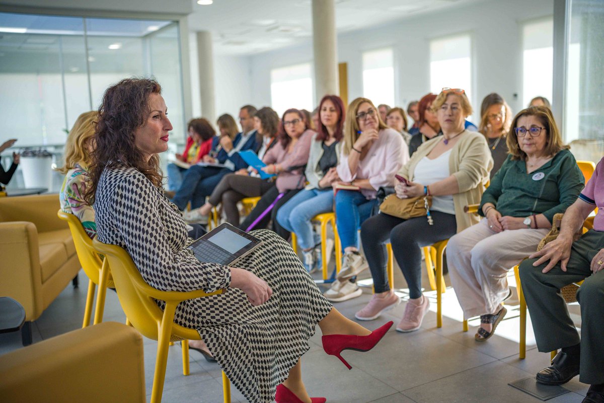💛💙 La alcaldesa se reúne con medio centenar de asociaciones “para seguir haciendo una ciudad más inclusiva”

👉 <a href="/Mar_del_MarVaz/">María del Mar Vázquez</a> agradece a los representantes “su predisposición por seguir trabajando con el Ayuntamiento para mejorar el día a día de las personas con discapacidad”