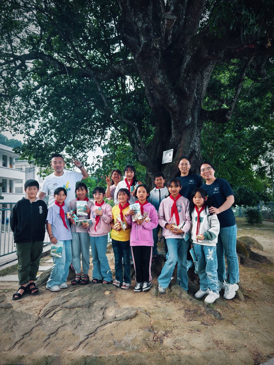 Soolby's tweet image. 最近在忙啥？做公益，拍视频。出了个3000万播放，100万👍的爆款，继续努力。