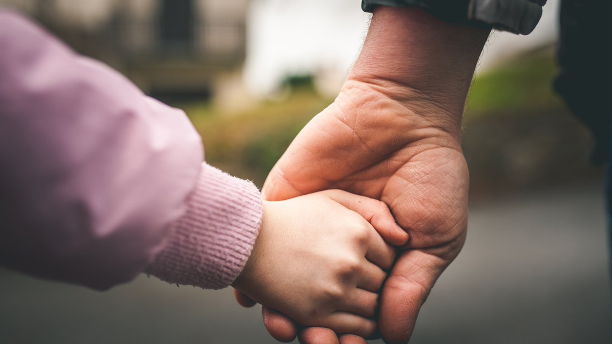'All staff can avail of support for different aspects of their home life.' Gary Kane, Staff Wellbeing Officer @WellbeingQUB, on support available for parents & guardians @QUBelfast. 👉 Read more on our Staff News and Community Gateway: go.qub.ac.uk/TfYblogP #LoveQUBstaff