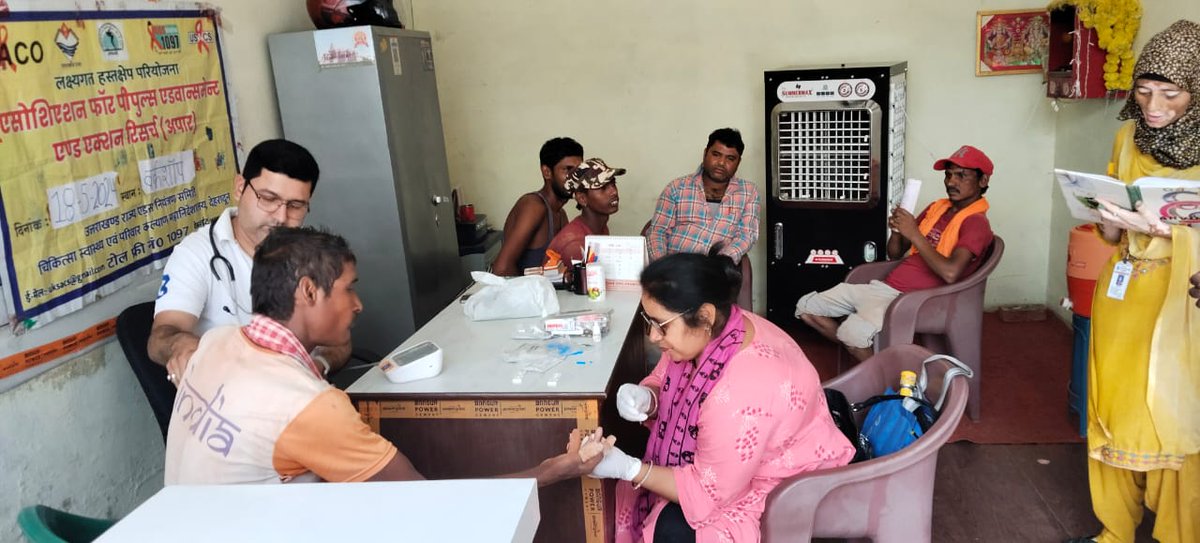 USACS through T.I NGO Apaar (Migrant) conducted a meeting with Migrants at Gyan Kheda Area & Health Camp was also conducted by Dr. Gaurav Sharma in which Health Checkup, Couselling & HIV testing of Migrants was done by the Consellors & information given on HIV/AIDS, STI/RTI & T.B