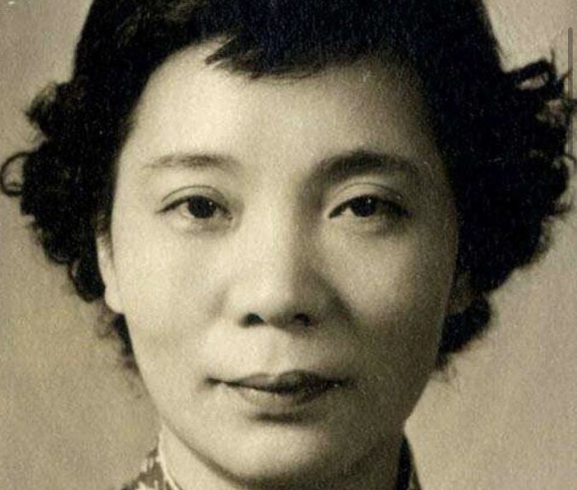 Today, we celebrate Mabel Ping-Hua Lee! Mabel Lee advocated for women's suffrage rights. She was also the first Chinese woman to earn a PhD in economics from Columbia University. 🇨🇳 🇺🇸 🇨🇳🇺🇸🇨🇳🇺🇸🇨🇳🇺🇸🇨🇳🇺🇸 #AAPI Asian American & Pacific Islander Heritage Month! @FelderTamera