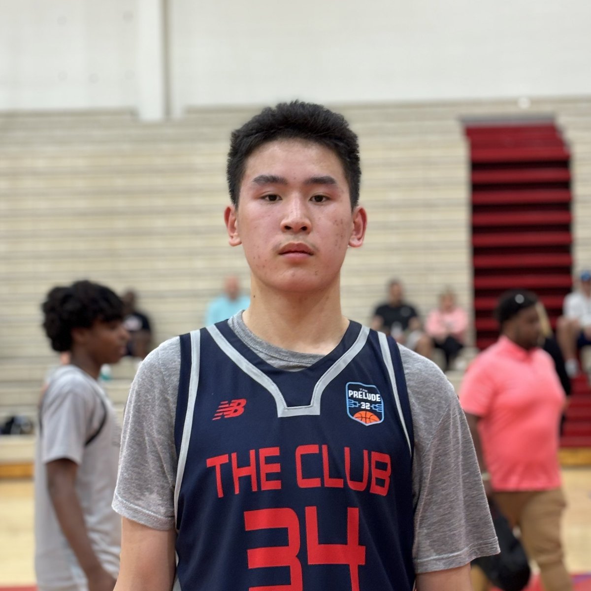 CamRickersHoops's tweet image. Alan Shi is one of the more intriguing big man prospects I’ve seen this weekend. He’s got next level size at 6’10 and gets off the ground surprisingly well for his size. Soft touch over the shoulder and effective use of the power dribble.