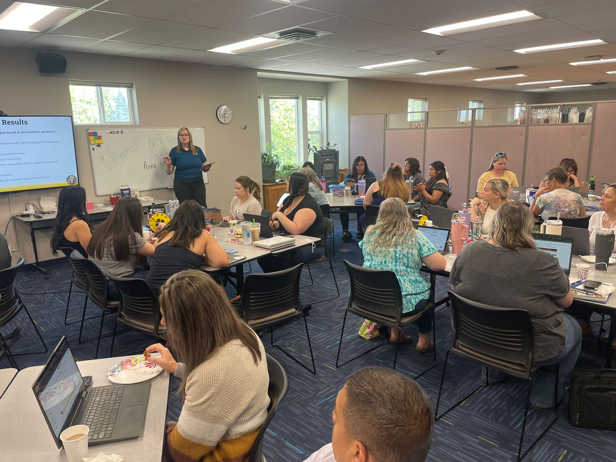 Nearly 40 Glenn County teachers are on their second day of a 2-Day professional development event led by presenters from @KCSOS to learn about the platform and receive professional development in @CaEduTogether creating high-quality lessons.