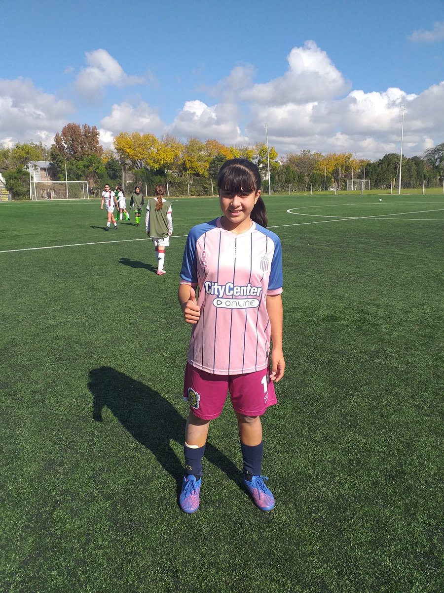 El sub 14 de Central acaba de ganar el primer clásico de Juveniles de ÁFA a Newell's por 2 a 0 con dos goles de Tiziana Pacheco (uno olímpico y otro de tiro libre)