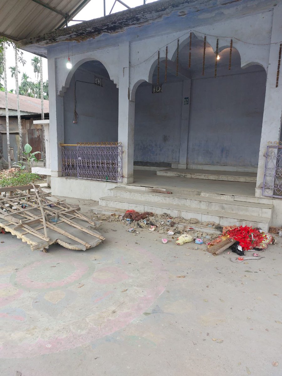 Several Hindu temples came under attack in Chaopathi,Dhupguri of Jalpaiguri district of West Bengal. Few special community miscreants attacked our temples & vandalised the Murtis. Now Hindus demand justice from @MamataOfficial gov @HinduHate @SaffronSunanda