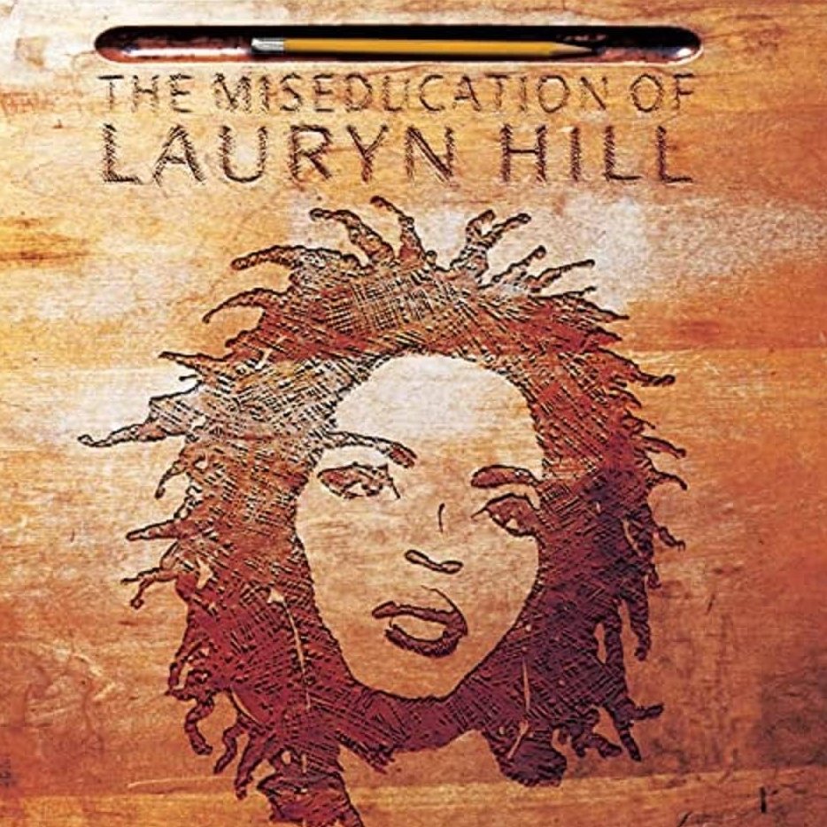 Lauryn Hill revelou que irá lançar o sucessor do ‘The Miseducation of Lauryn Hill’ em breve. A rapper é a última mulher negra a vencer a categoria 'Álbum do Ano' no Grammy.