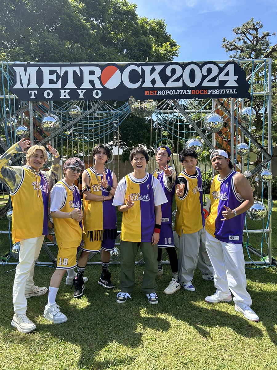 Unforgettable memories from the back-to-back weekends of METROPOLITAN ROCK FESTIVAL 2024! 👈 #NEWS full of energy on stage in Osaka 👉 #WESTꓸ enjoy the sunshine in Tokyo #METROCK2024 #メトロック @NEWS0915_music @WEareWEST7