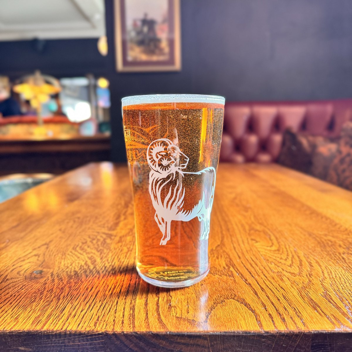 Pop down whilst it’s still warm and grab a pint of our classic Youngs Original Bitter

@YoungsPubs 

#beer #youngsoriginal #SELpubs #Londonpubs #perfection