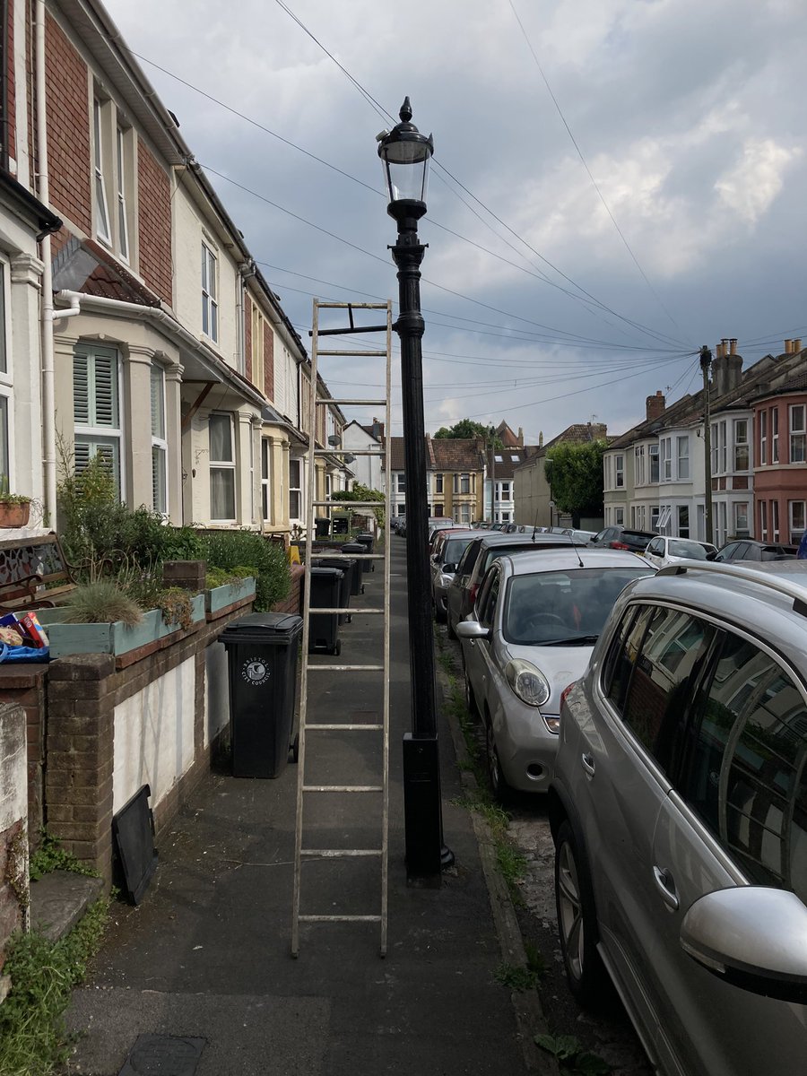 Heritagelocum's tweet photo. I celebrated my road’s street lamp being relit after six months (just in time for summer) by giving it its first coat of paint for 50 years. I expect the council will nick it now to reuse in Clifton. https://t.co/id1s15yyTn