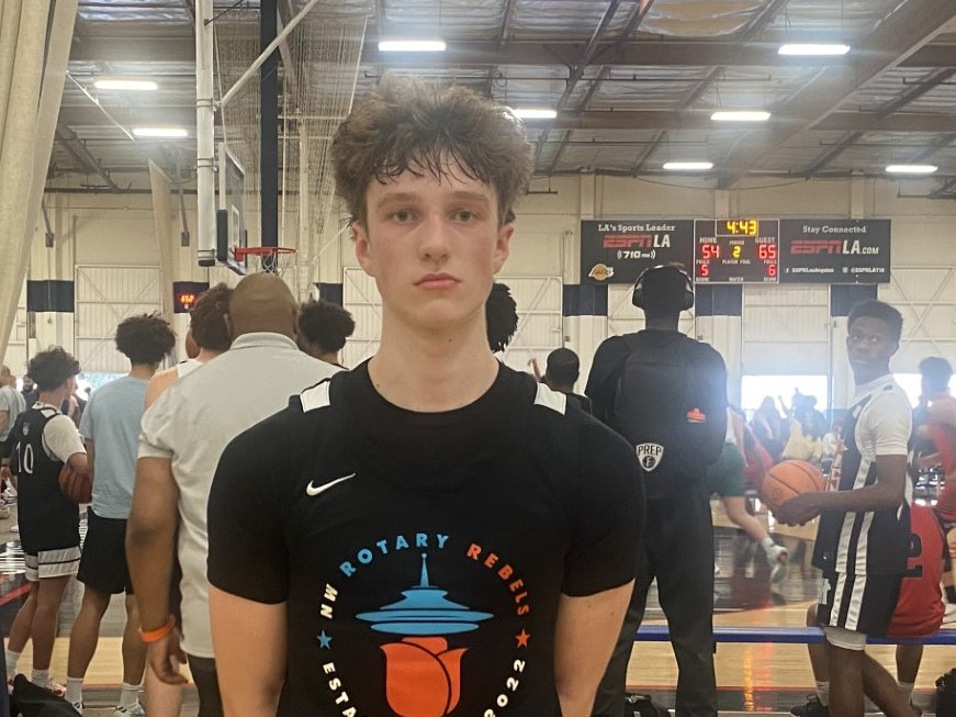 @madehoops x @EHACircuit Cali Live✍️ 2027 6'3 Avery Huston (@rotaryhoops 15 EYBL) had his jumper poppin in the 2nd half against Why Not 15 EYBL, as he would score 11 of his 14 points after the break. Huston has shifty moves to create space from his defender, good footwork to