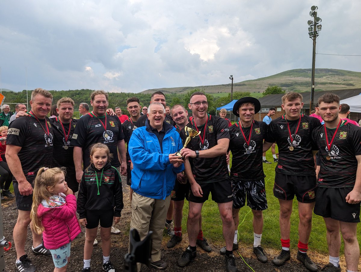 Busy one at @MaestegQuinsRFC for the High Sheriff of Mid Glamorgan touch rugby tournament today raising funds for @DallaglioRW. Congrats to the worthy winners @NantyffyllonRFC @MaestegRFC & @TrebanosRugby On to the evening entertainment at the Quins club with @_SeanHolley